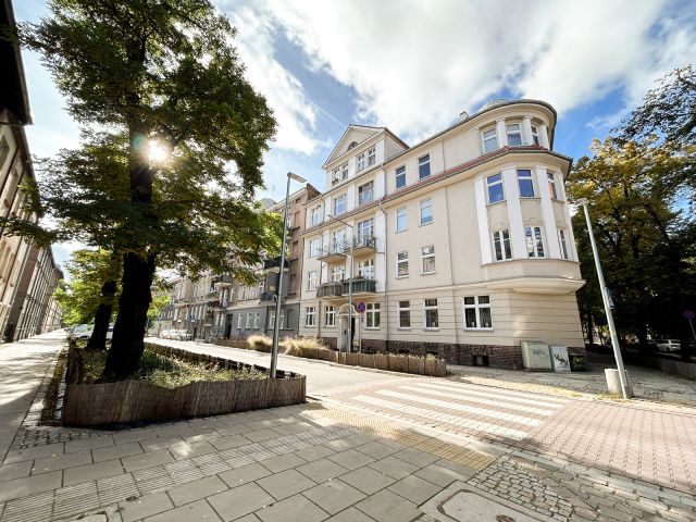 Mieszkanie 3-pokojowe Poznań Łazarz, ul. Kolejowa. Zdjęcie 1