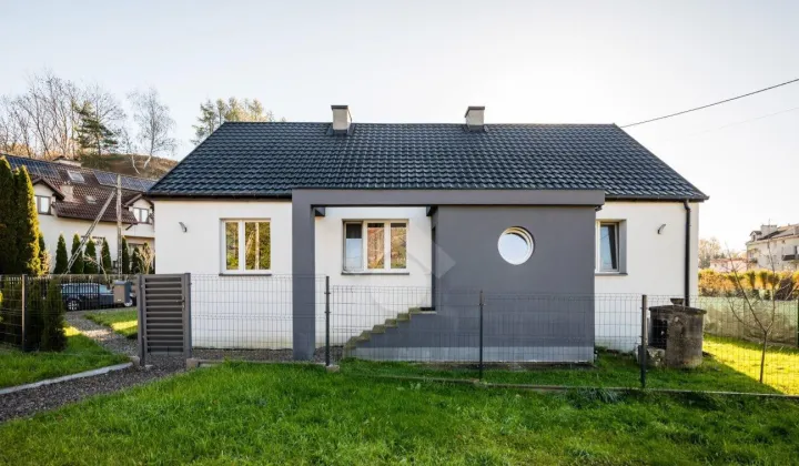 dom wolnostojący, 4 pokoje Zielonki, ul. Garlicka