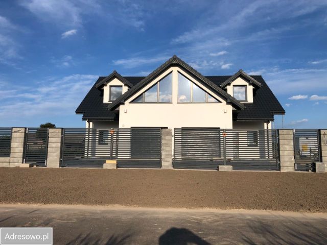 bliźniak, 4 pokoje Konradowo. Zdjęcie 1