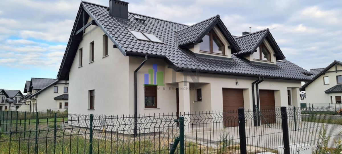 bliźniak, 5 pokoi Chrząstawa Mała. Zdjęcie 8