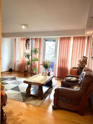 Mieszkanie 3-pokojowe Łuków. Zdjęcie 1