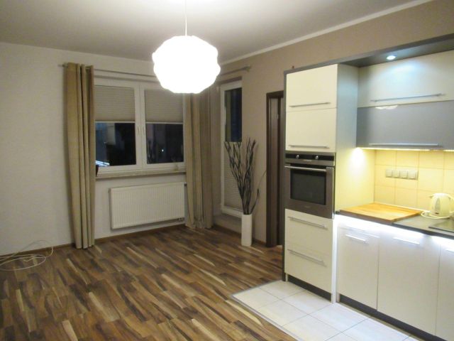 Mieszkanie 2-pokojowe Ząbki Centrum, ul. Wiosenna. Zdjęcie 2