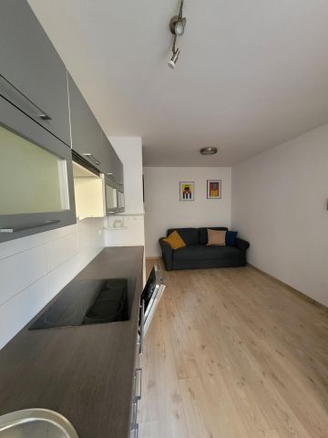 Mieszkanie 2-pokojowe Kraków Azory, ul. Eljasza Walerego Radzikowskiego. Zdjęcie 1