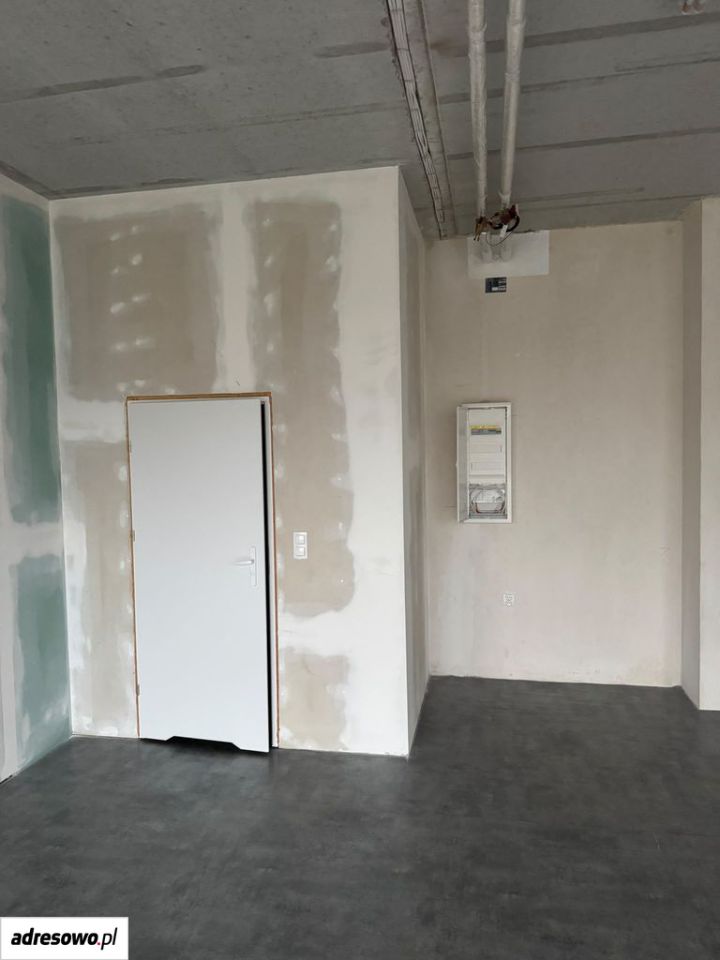 Lokal Gdynia Chwarzno-Wiczlino, ul. Leona Staniszewskiego. Zdjęcie 3