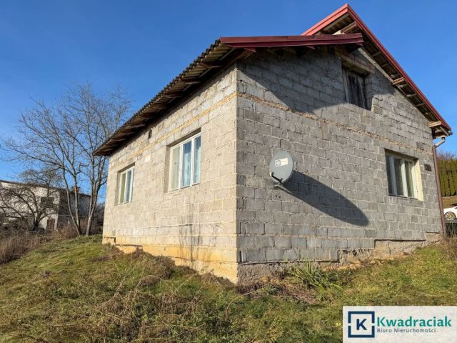 dom wolnostojący, 2 pokoje Święcany. Zdjęcie 13