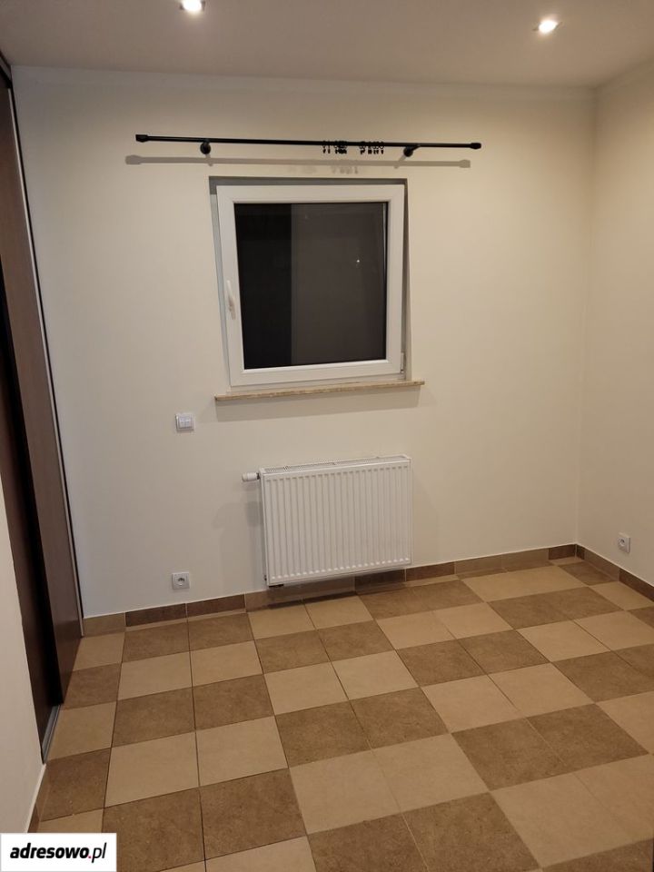 dom szeregowy, 2 pokoje Dąbrowa, ul. Rolna. Zdjęcie 3