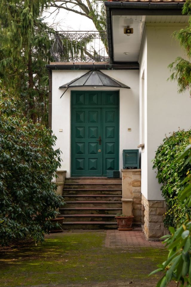 dom wolnostojący, 9 pokoi Komorów, ul. Lipowa