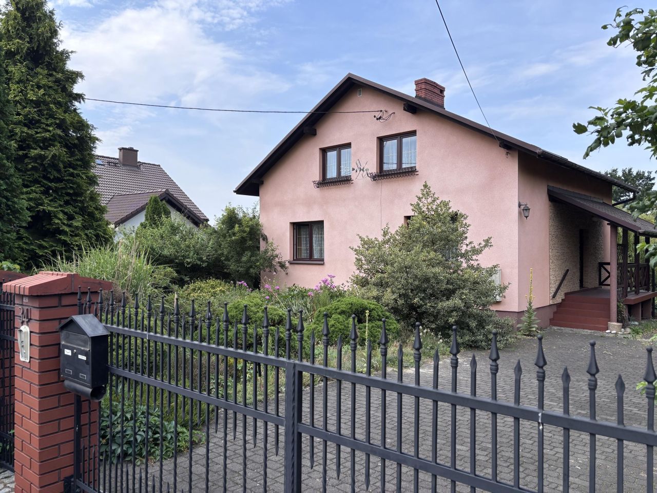 dom wolnostojący, 4 pokoje Radlin Biertułtowy, ul. Kostki Napierskiego. Zdjęcie 1