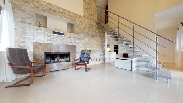 dom wolnostojący, 5 pokoi Warszawa Wawer. Zdjęcie 1