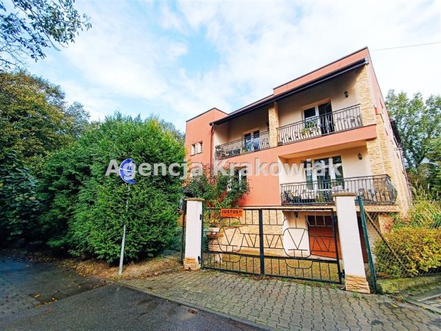 dom wolnostojący, 6 pokoi Kraków Bronowice. Zdjęcie 1