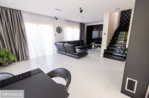 dom wolnostojący, 4 pokoje Jagodowo osada leśna. Zdjęcie 1