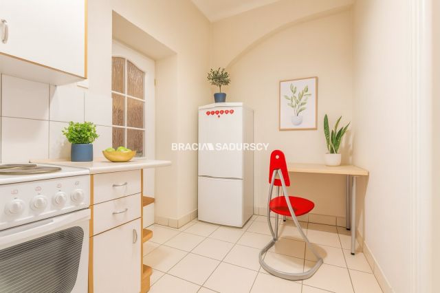 Mieszkanie 4-pokojowe Kraków Stare Miasto, ul. Mikołaja Zyblikiewicza. Zdjęcie 16