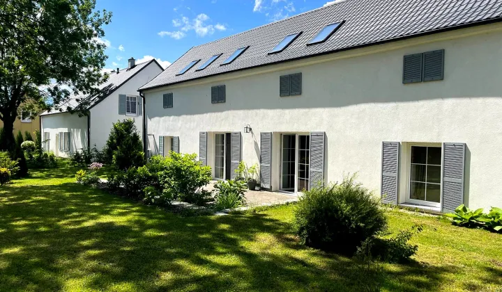 dom wolnostojący, 5 pokoi Strzeganowice
