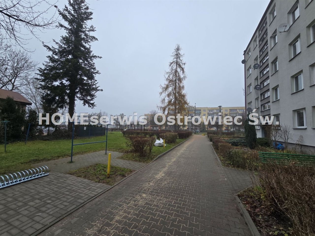 Mieszkanie 3-pokojowe Ostrowiec Świętokrzyski Centrum. Zdjęcie 13