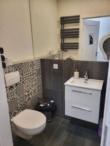 Biuro Poznań Grunwald, ul. Jeleniogórska. Zdjęcie 4