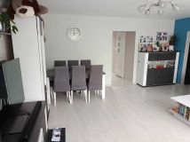 Mieszkanie 3-pokojowe Stryków. Zdjęcie 1