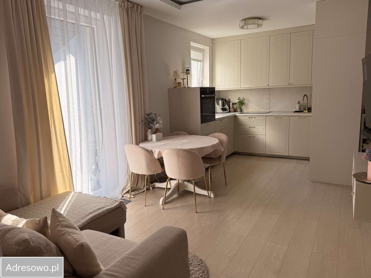 Mieszkanie 3-pokojowe Łazy, ul. Muzyczna. Zdjęcie 5