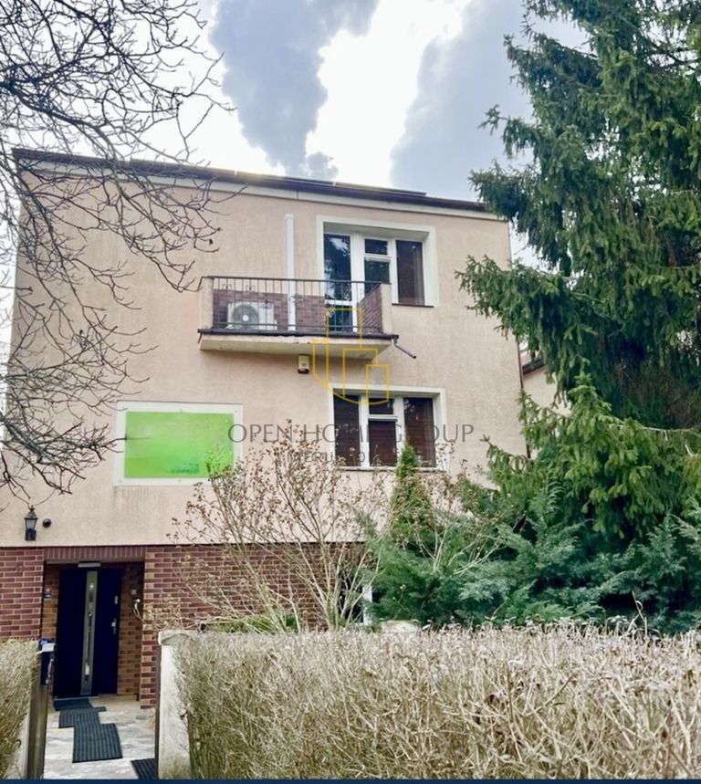dom wolnostojący, 10 pokoi Wrocław Krzyki, ul. ks. Piotra Wawrzyniaka. Zdjęcie 1