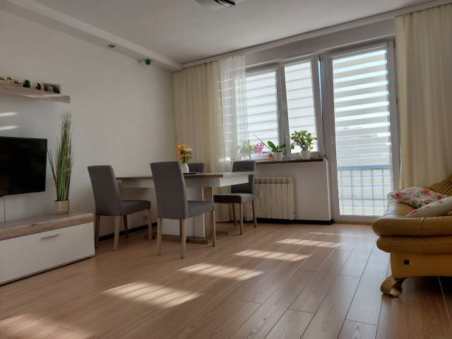 Mieszkanie 4-pokojowe Nowy Sącz Gorzków, ul. prof. Romualda Reguły. Zdjęcie 3