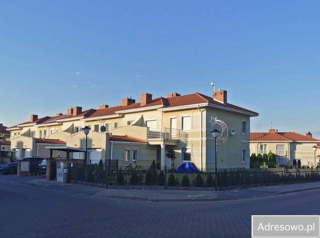 dom szeregowy, 4 pokoje Wólka Kosowska, ul. Wesoła. Zdjęcie 1