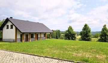 dom wolnostojący, 6 pokoi Chorągwica Krzewiny