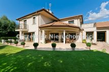 dom wolnostojący, 6 pokoi Żołędowo