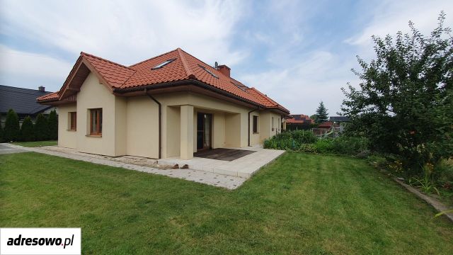 bliźniak, 5 pokoi Wiązowna, ul. Brzozowa. Zdjęcie 1