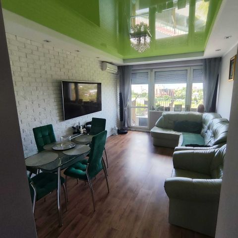 Mieszkanie 4-pokojowe Konin, ul. Wyzwolenia. Zdjęcie 1