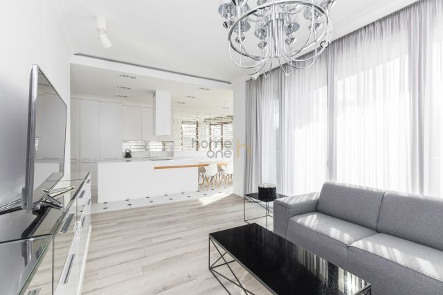 Mieszkanie 4-pokojowe Warszawa Śródmieście. Zdjęcie 1