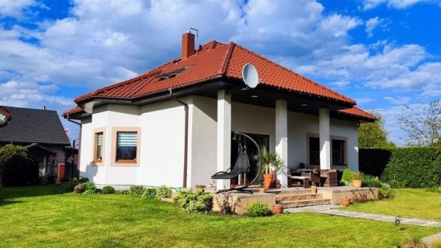 dom wolnostojący, 6 pokoi Żdżary. Zdjęcie 1