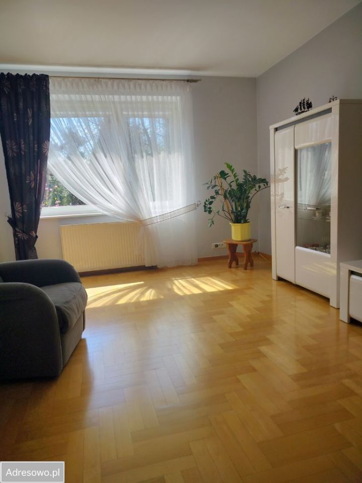 dom wolnostojący, 7 pokoi Piotrków Trybunalski, ul. Tadeusza Nowakowskiego. Zdjęcie 16