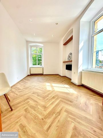 Mieszkanie 3-pokojowe Jelenia Góra Centrum, ul. Osiedle Robotnicze. Zdjęcie 1