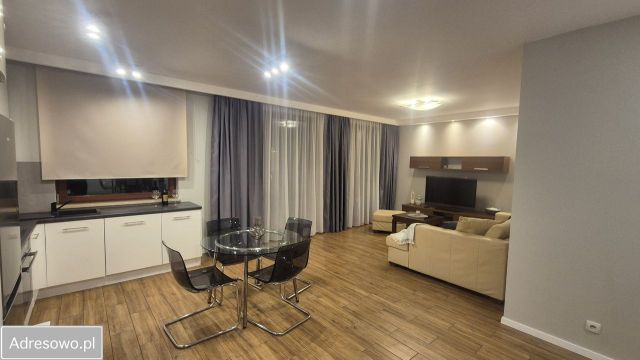 Mieszkanie 2-pokojowe Warszawa Wilanów, ul. Franciszka Klimczaka. Zdjęcie 1