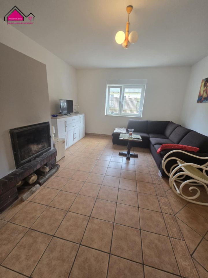 dom wolnostojący, 5 pokoi Szydłówiec. Zdjęcie 4