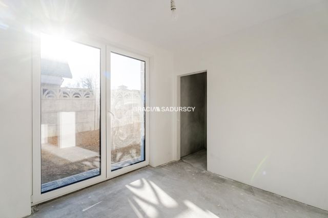 dom wolnostojący, 5 pokoi Bębło. Zdjęcie 27