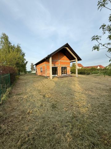 dom wolnostojący Karczów, ul. Polna. Zdjęcie 2