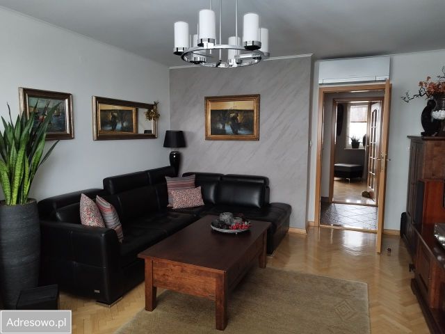 Mieszkanie 2-pokojowe Warszawa Włochy, ul. 1 Sierpnia. Zdjęcie 1