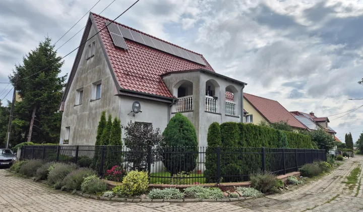 dom wolnostojący, 7 pokoi Bartoszyce, ul. Asnyka