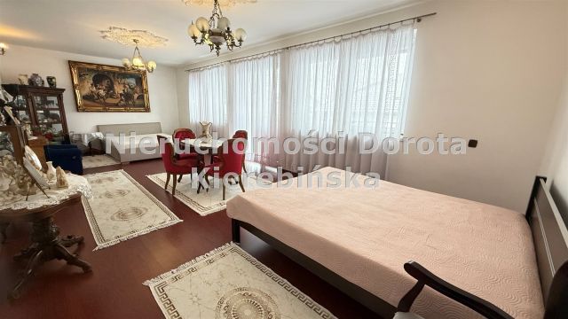 dom wolnostojący, 10 pokoi Tomaszów Mazowiecki. Zdjęcie 6