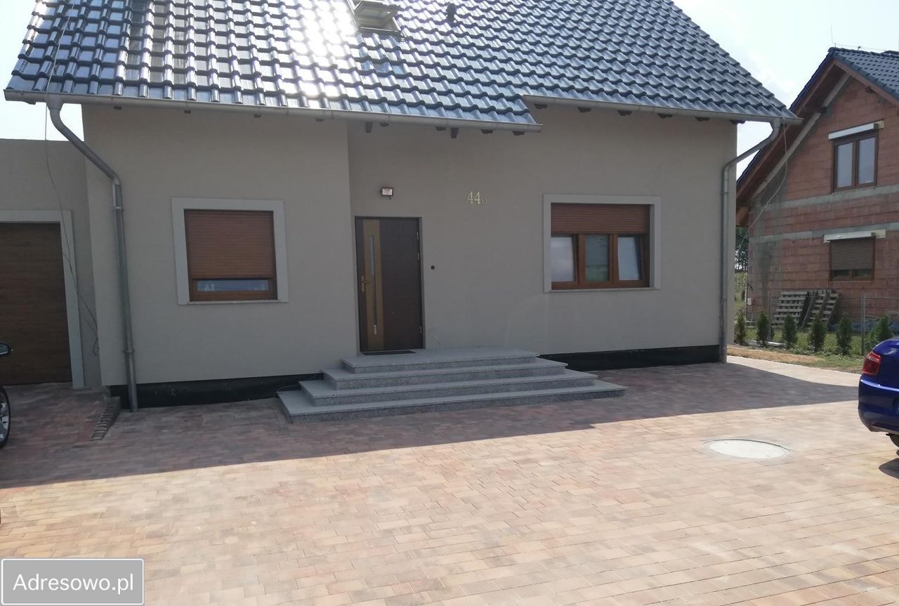 dom wolnostojący, 5 pokoi Karczów, ul. Szkolna. Zdjęcie 2