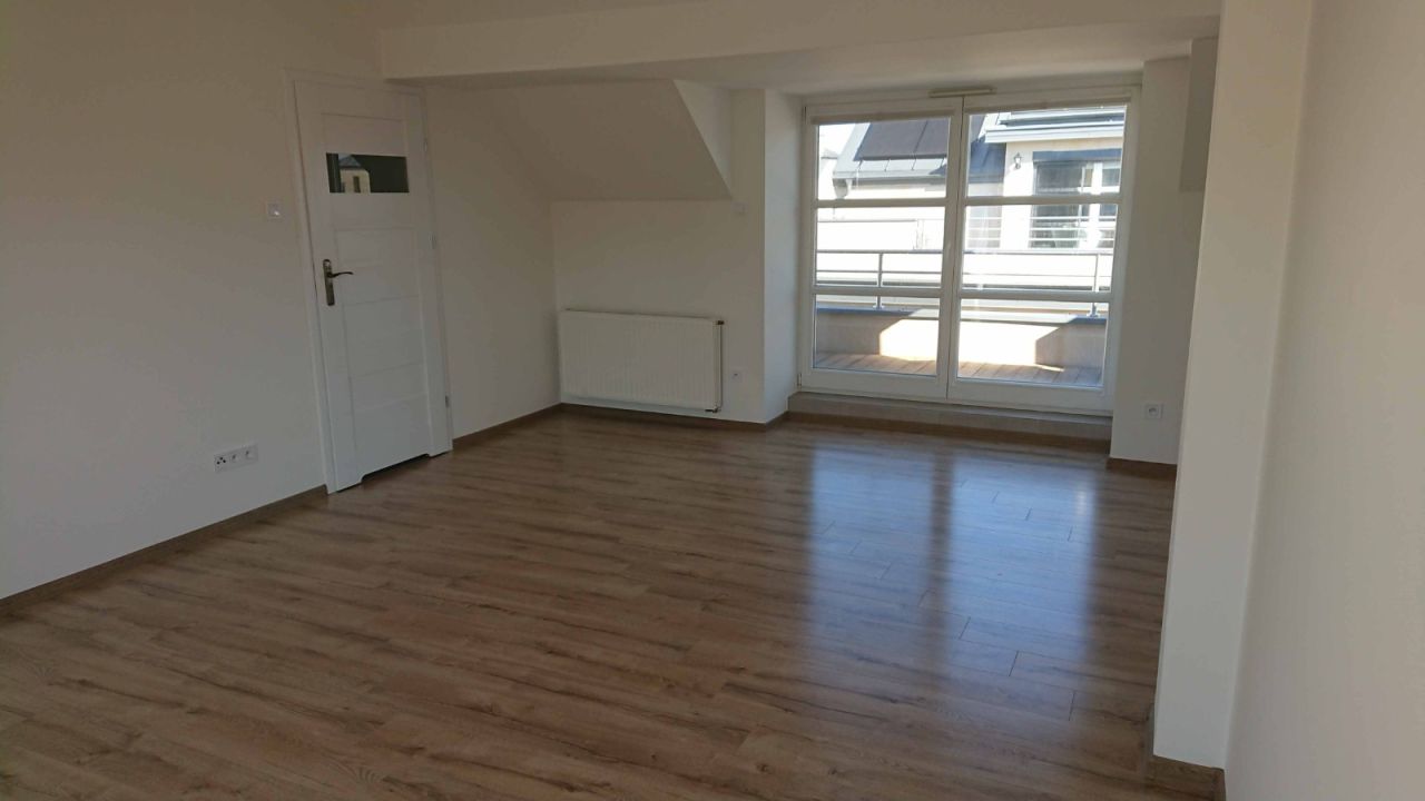 bliźniak, 7 pokoi Warszawa Wawer, ul. Wał Miedzeszyński. Zdjęcie 7