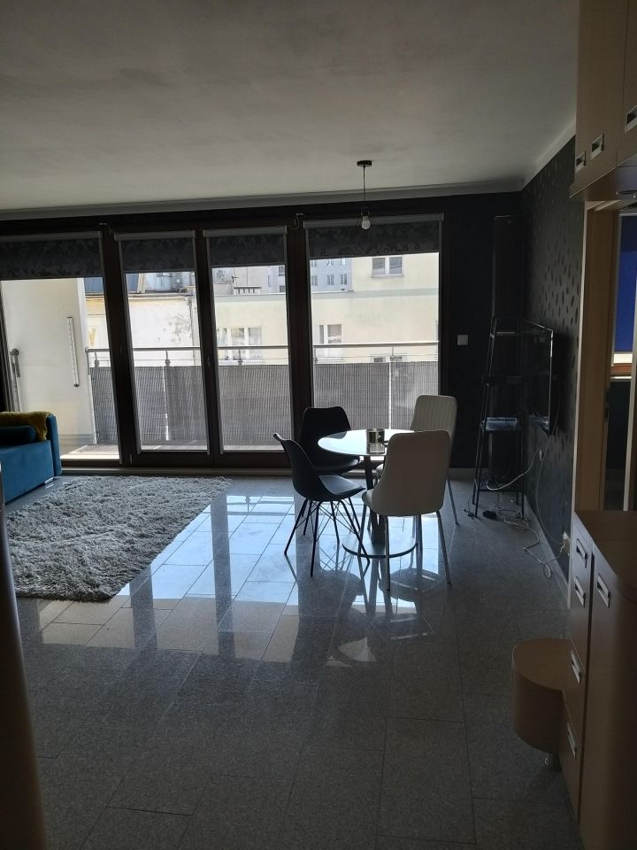Mieszkanie 3-pokojowe Gdynia Śródmieście, pl. Kaszubski. Zdjęcie 1