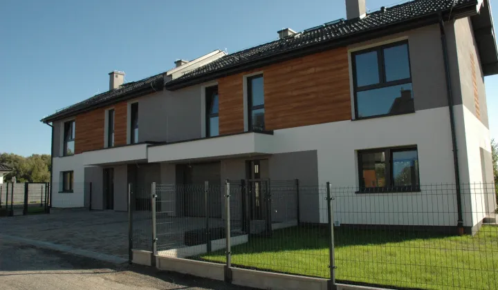 bliźniak, 5 pokoi Gronowo Górne, ul. Agatowa