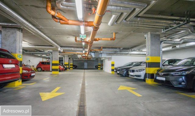 Garaż/miejsce parkingowe Kraków Czyżyny, ul. Bieńczycka. Zdjęcie 1