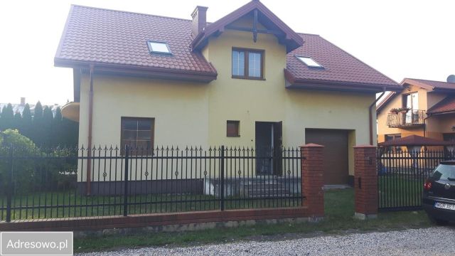 dom wolnostojący, 6 pokoi Warka, ul. Różana. Zdjęcie 1