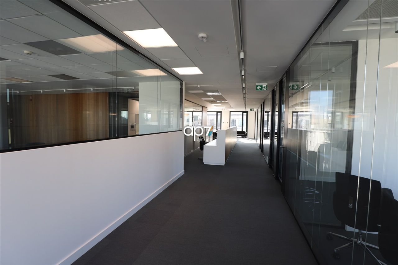 Biuro Kraków Prądnik Czerwony, ul. Pilotów. Zdjęcie 6