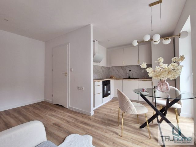 Mieszkanie 2-pokojowe Katowice Śródmieście, ul. Marii Skłodowskiej-Curie. Zdjęcie 1