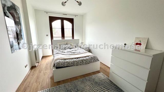 dom wolnostojący, 6 pokoi Niemcz. Zdjęcie 5