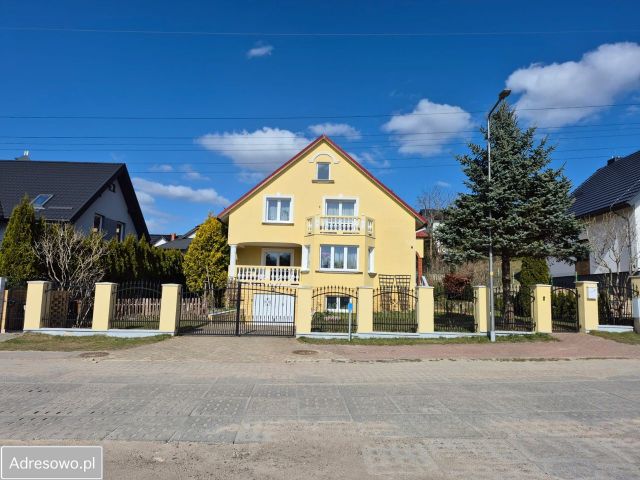 dom wolnostojący, 6 pokoi Gdańsk Kiełpino Górne, ul. Lipuska. Zdjęcie 1