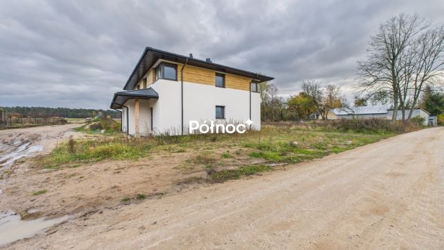 bliźniak, 5 pokoi Gajowniki. Zdjęcie 8